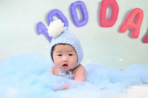 广安宝宝不哭不闹正常吗